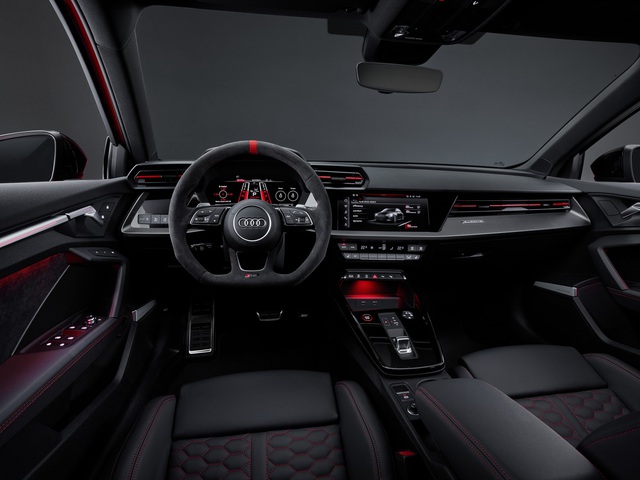 Ra mắt Audi RS3 thế hệ mới: Yếu hơn nhưng nhanh hơn Mercedes-AMG A45 S - Ảnh 6.