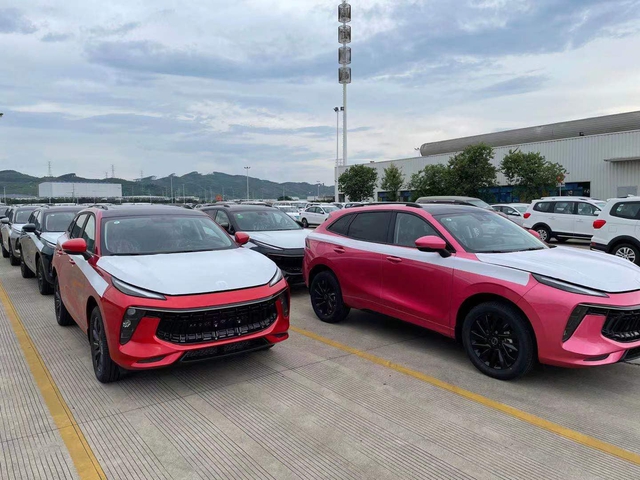 Lô xe Dongfeng T5 Evo đầu tiên lên đường về Việt Nam - Xe Trung Quốc giá 769 triệu đồng đấu Beijing X7 - Ảnh 5. Lô xe Dongfeng T5 Evo đầu tiên lên đường về Việt Nam - Xe Trung Quốc giá 769 triệu đồng đấu Beijing X7 - Ảnh 5.