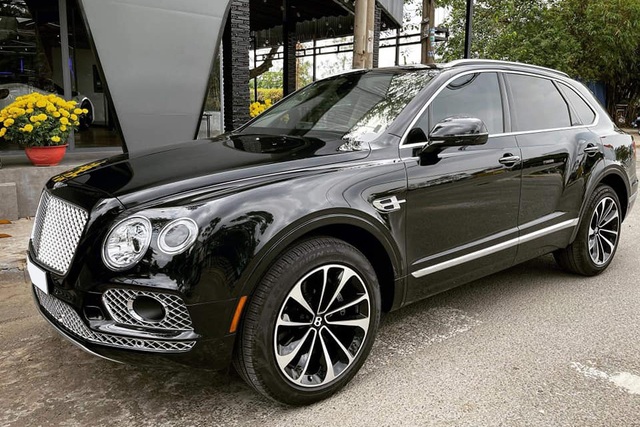 Sau 5 năm, ‘xe chủ tịch’ Bentley Bentayga bán lại 'chỉ' 12 tỷ đồng, ngang giá Mercedes-Maybach GLS 600 chính hãng