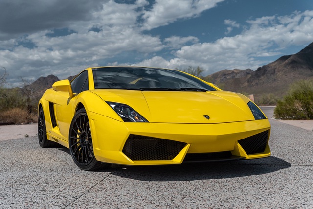 Chiếc Lamborghini gần 10 năm tuổi được rao bán, dân tình sôi sục vì một chi tiết - mẫu xe này không ‘thuần chủng’ - Ảnh 5.