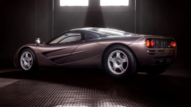 Siêu xe cổ McLaren F1 có thể được bán với giá hơn 345 tỷ đồng! - Ảnh 2.