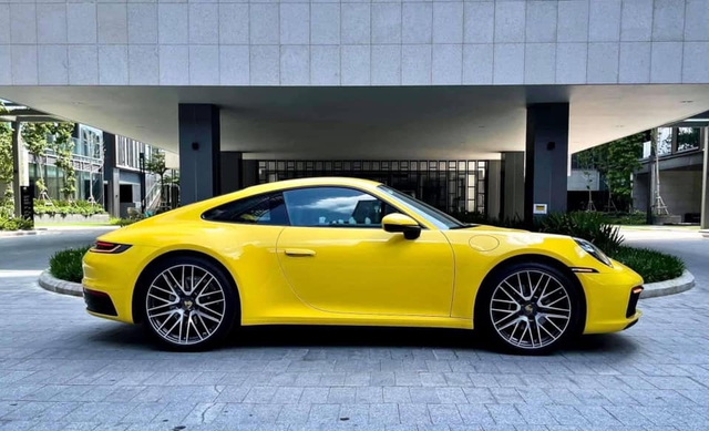 Bán Porsche 911 thế hệ mới với giá hơn 9 tỷ đồng, đại gia khiến CĐM ngã ngửa khi tiết lộ mức ODO - Ảnh 2.