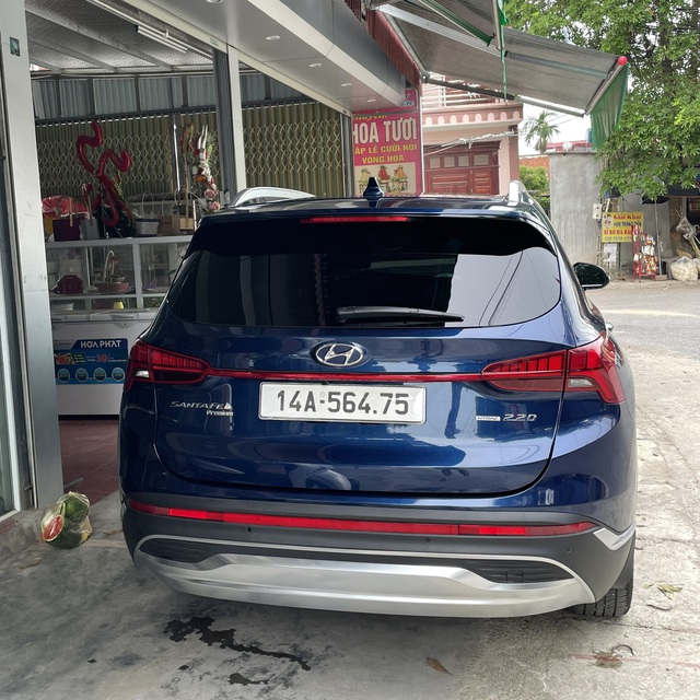 Chạy Mẹc S ở nước ngoài, về nước sắm Hyundai Santa Fe 2021, người dùng đánh giá: Chưa hoàn hảo nhưng đáng 1,5 tỷ bỏ ra - Ảnh 3.