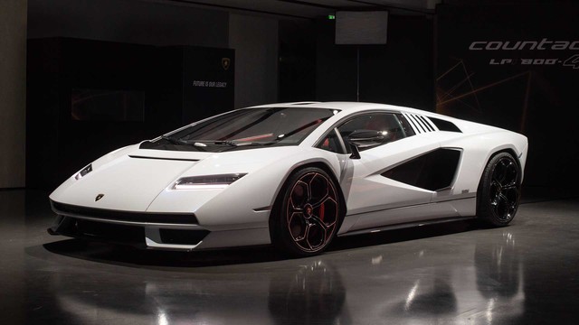Ra mắt Lamborghini Countach 2022 - Huyền thoại hồi sinh với giá quy đổi gần  60 tỷ đồng, công nghệ đỉnh hơn Aventador nhưng vẫn giữ dáng xưa