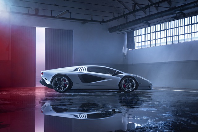 Nhá hàng siêu xe Lamborghini mới sẽ ra mắt tháng 10: Có thể là một Countach thứ 2 - Ảnh 1.