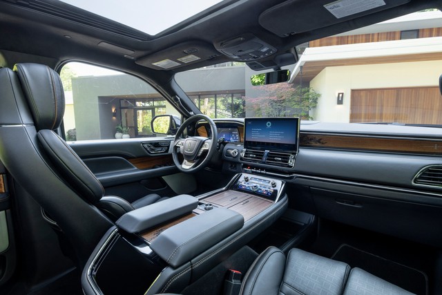 Ra mắt Lincoln Navigator 2021 - Lựa chọn mới cho đại gia Việt chán Cadillac Escalade - Ảnh 4.