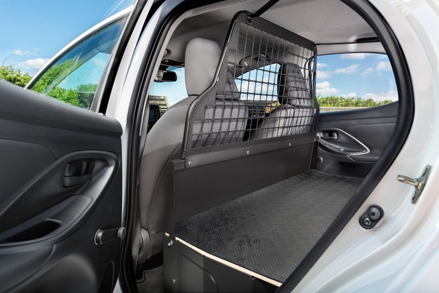 Ra mắt Toyota Yaris ECOVan - Xe dịch vụ giá quy đổi từ 640 triệu, bỏ ghế sau, rộng gần gấp 3 bản thường - Ảnh 5.