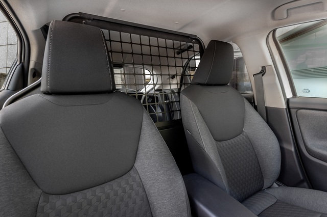 Ra mắt Toyota Yaris ECOVan - Xe dịch vụ giá quy đổi từ 640 triệu, bỏ ghế sau, rộng gần gấp 3 bản thường - Ảnh 3.