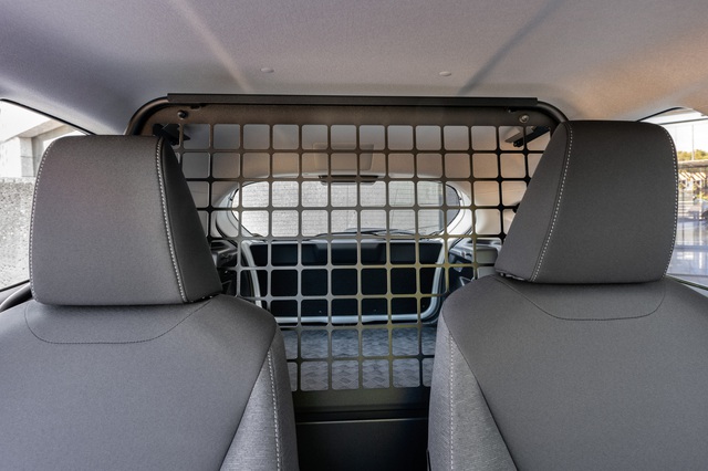 Ra mắt Toyota Yaris ECOVan - Xe dịch vụ giá quy đổi từ 640 triệu, bỏ ghế sau, rộng gần gấp 3 bản thường - Ảnh 4.
