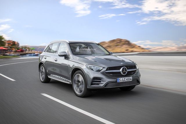 Mercedes-Benz GLC thế hệ mới chốt lịch ra mắt, đã chạy thử 7 triệu km toàn cầu, có nơi -30 độ C - Ảnh 1.
