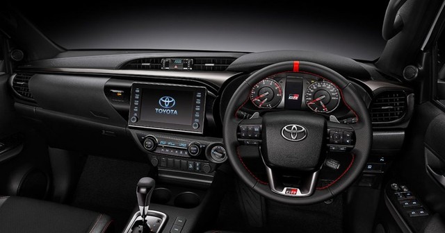 Trình làng Toyota Hilux GR Sport - Bán tải cho dân chơi thích nổi bật - Ảnh 4.