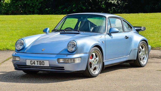 Porsche 911 độc nhất vô nhị từng của hoàng gia Brunei bất ngờ được rao bán, giá hơn 275.000 USD - Ảnh 5.