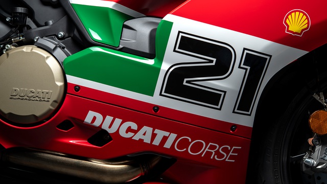 Siêu mô tô 6 tỷ chưa về, Minh Nhựa đã úp mở tiếp về một chiếc Ducati Panigale phiên bản đặc biệt khác - Ảnh 3.
