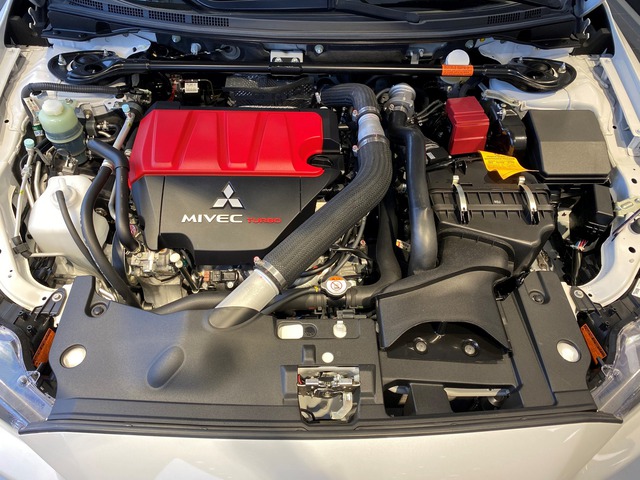 Đại lý rao bán Mitsubishi Lancer Evolution cuối cùng của cuối cùng: Giá gấp 3 lần niêm yết, mới không tì vết - Ảnh 8.