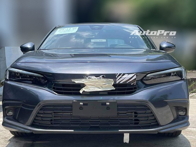 HOT: Honda Civic 2022 bất ngờ có mặt tại Việt Nam, sắp ra mắt với nhiều công nghệ mới, phả hơi nóng lên Mazda3 - Ảnh 1.