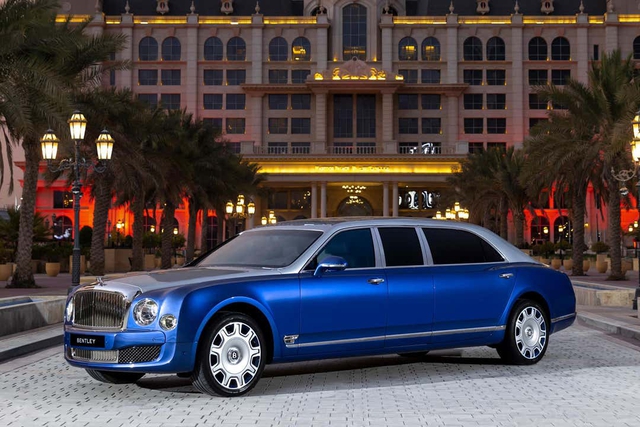 Bị khách VIP ‘bùng’, Bentley rao bán 5 chiếc limousine Mulsanne ế từ 6 năm trước - Ảnh 1.