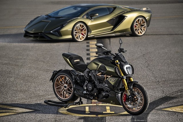 Thành viên Gia Lai Team mê mẩn xe Ducati Lamborghini cực hiếm, giá bán 43 tỷ tại Mỹ ngang ngửa siêu xe Aventador tại Việt Nam - Ảnh 2.