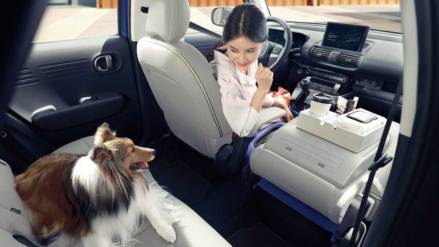Hyundai Casper lần đầu lộ nội thất: Chiếc xe đầu tiên có ghế lái gập phẳng, giá quy đổi từ 270 triệu đồng, hot đến mức Tổng thống Hàn Quốc cũng đặt một chiếc - Ảnh 7.