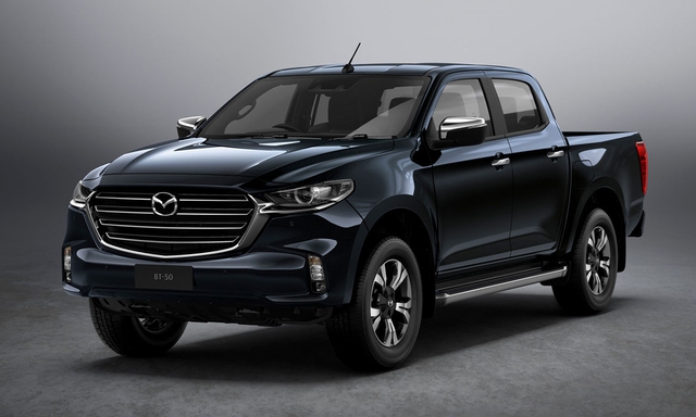 Đuôi xe Mazda BT-50 được cải tiến cho xe ba gác, CĐM xót xa cho mẫu bán tải bán chậm tại Việt Nam - Ảnh 2.