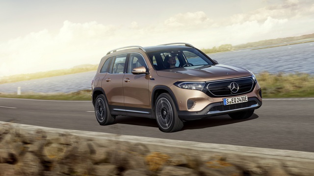 Mercedes-Benz EQB chính thức mở bán: Giá dự kiến quy đổi 1,2 tỷ đồng, nội thất hệt như GLB