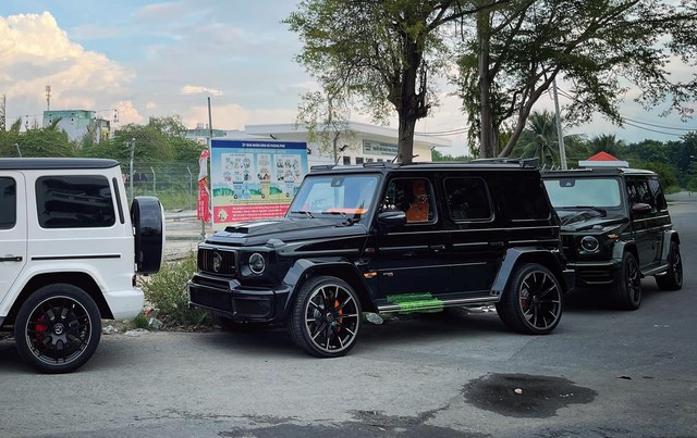 Hết tự rửa Mercedes-AMG G 63, Tuấn Hưng chuyển qua làm seller bán xe tiền tỷ trong mùa dịch - Ảnh 3.