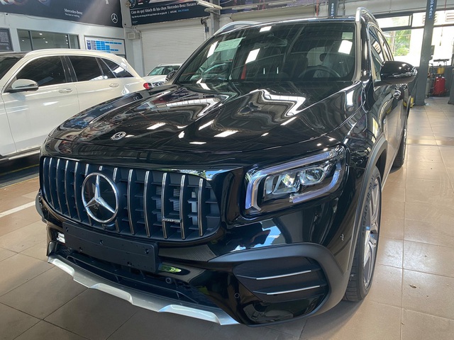Mercedes-AMG GLB 35 ồ ạt về đại lý: SUV 7 chỗ mạnh nhất Việt Nam cho dân chơi mê tốc độ, giá đắt hơn GLC 300 - Ảnh 13. Mercedes-AMG GLB 35 ồ ạt về đại lý: SUV 7 chỗ mạnh nhất Việt Nam cho dân chơi mê tốc độ, giá đắt hơn GLC 300 - Ảnh 13.