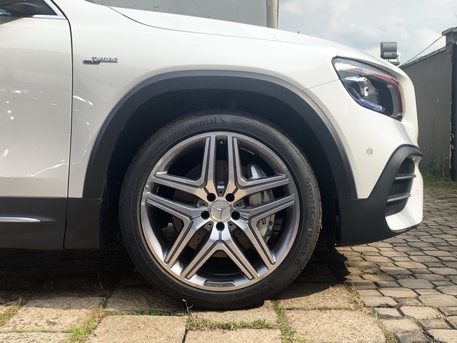 Mercedes-AMG GLB 35 ồ ạt về đại lý: SUV 7 chỗ mạnh nhất Việt Nam cho dân chơi mê tốc độ, giá đắt hơn GLC 300 - Ảnh 5. Mercedes-AMG GLB 35 ồ ạt về đại lý: SUV 7 chỗ mạnh nhất Việt Nam cho dân chơi mê tốc độ, giá đắt hơn GLC 300 - Ảnh 5.