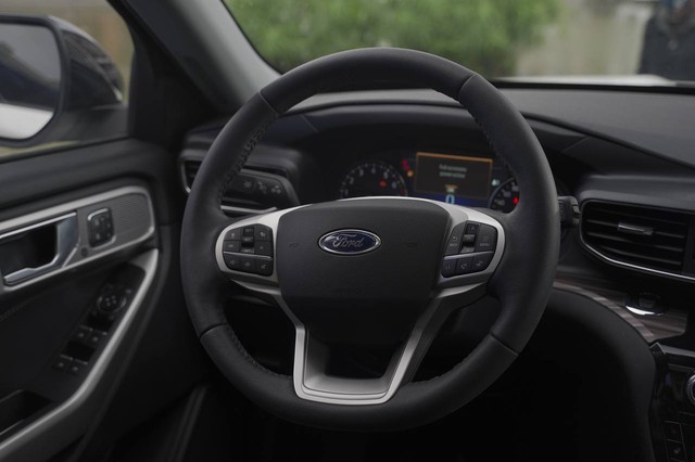 Ford Explorer 2022 ồ ạt về đại lý: Giao xe trong tháng 2, nhiều đại lý hét giá bia kèm lạc 300 triệu đồng - Ảnh 8. Ford Explorer 2022 ồ ạt về đại lý: Giao xe trong tháng 2, nhiều đại lý hét giá bia kèm lạc 300 triệu đồng - Ảnh 8.