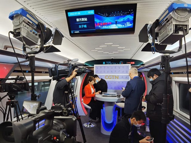 Trung Quốc hé lộ tàu siêu tốc khủng phục vụ Olympic Bắc Kinh 2022: Có studio bên trong, tự động 100% - Ảnh 3.