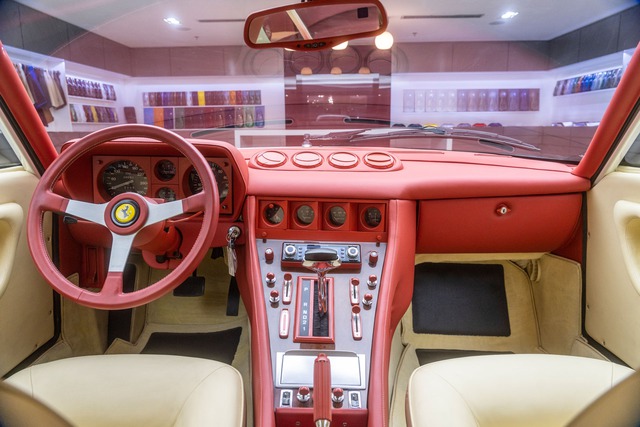 Siêu xe Ferrari mang ngoại hình Mazda chuẩn bị được bán đấu giá - Ảnh 5.