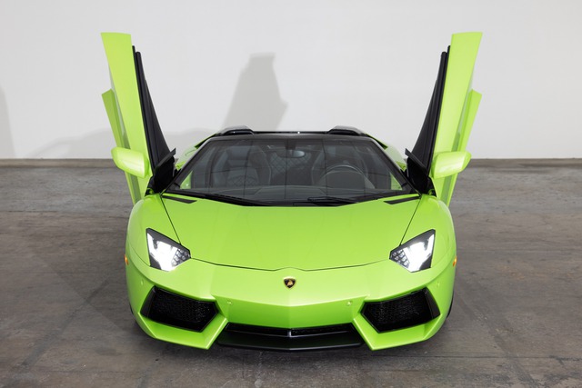 Lamborghini Aventador Roadster thứ 5 âm thầm xuất hiện tại Việt Nam, màu sơn khác lạ so với những chiếc còn lại - Ảnh 3.