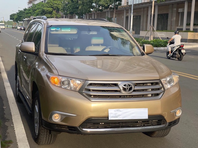 Sau hơn 1 thập kỷ sử dụng, Toyota Highlander nhiều người Việt ước ao được rao bán với giá ngang Corolla Cross - Ảnh 1.