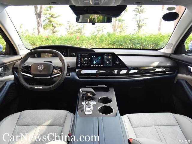 Ô tô Trung Quốc uống 0,8 lít xăng/100km gây sốt vì thiết kế đẹp, xe ngập công nghệ - Ảnh 5.