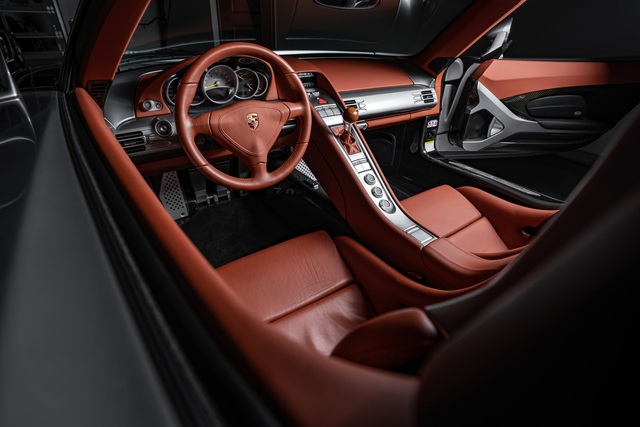 Porsche Carrera GT bán đấu giá 2 triệu USD và đây cách các đại gia làm giàu từ siêu xe - Ảnh 6.