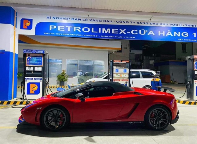 Đại gia Việt chi hàng chục tỷ đồng đưa thêm bộ đôi siêu xe về Việt Nam ăn Tết, có chiếc thuộc diện độc nhất - Ảnh 5. Đại gia Việt chi hàng chục tỷ đồng đưa thêm bộ đôi siêu xe về Việt Nam ăn Tết, có chiếc thuộc diện độc nhất - Ảnh 5.