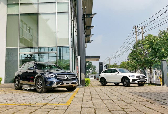 Mercedes-Benz GLC 2022 tại Việt Nam được nâng cấp thêm trang bị, giá bán tăng thêm từ 41 triệu đồng - Ảnh 1.