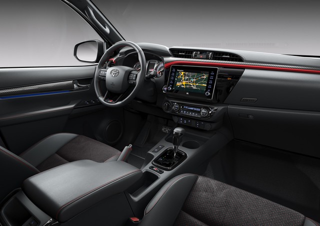 Không chỉ hầm hố hơn, Toyota Hilux GR Sport còn được nâng cấp một chi tiết đắt giá để thay đổi trải nghiệm vận hành - Ảnh 5.