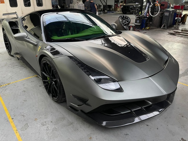 Ferrari 488 GTB độ Misha Design thứ hai tại Việt Nam bọc lại nội thất với màu ‘không giống ai’ - Ảnh 1.