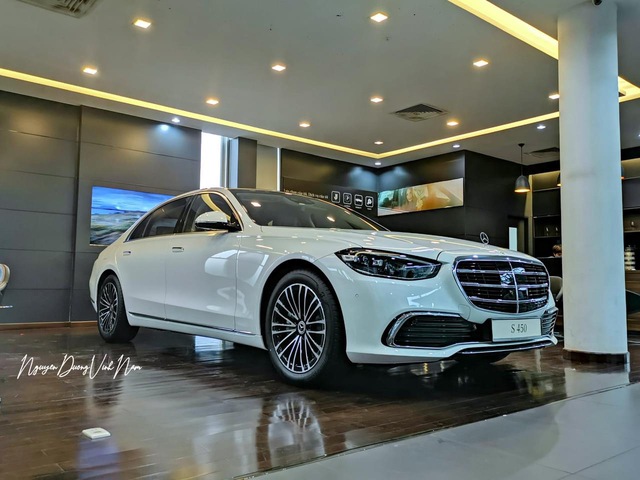 Mercedes-Benz S-Class 2022 bắt đầu về đại lý: Đẹp long lanh, sẵn sàng gây sức ép lên BMW 7-Series - Ảnh 1.