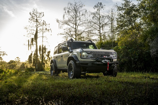 Ra mắt Ford Bronco Everglades - SUV cỡ nhỏ dành cho dân mê off-road giá quy đổi 1,2 tỷ đồng - Ảnh 1.
