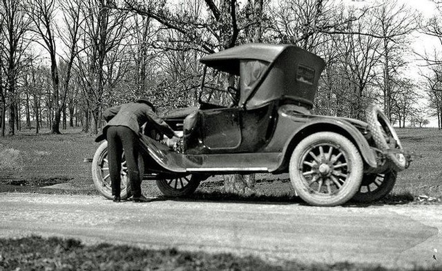 Những mẫu xe Mỹ dị nhất từng được sản xuất  - Ảnh 16.
