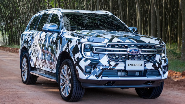 Ford Everest 2022 rục rịch về Việt Nam, bản cũ được nâng cấp lần cuối: Titanium 4x2 giá gần 1,2 tỷ đồng, động cơ mới mạnh hơn, thêm công nghệ - Ảnh 2.