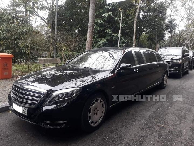 Đầu xuân năm mới, ông Trịnh Văn Quyết đến thăm Đền Hùng trên chiếc Mercedes-Maybach S 600 Pullman - Ảnh 1.