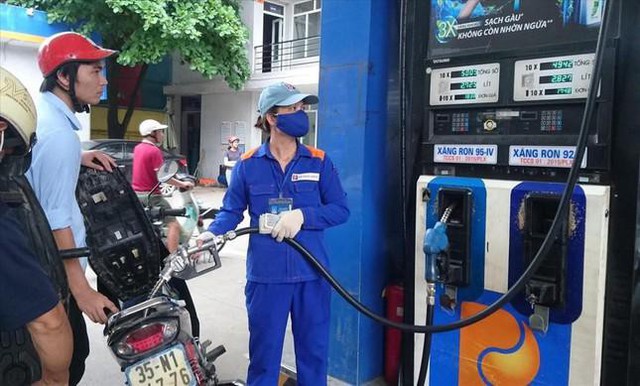  Bộ Tài chính: Giá xăng, dầu Việt Nam vẫn thấp hơn nhiều nước trong khu vực  - Ảnh 1.