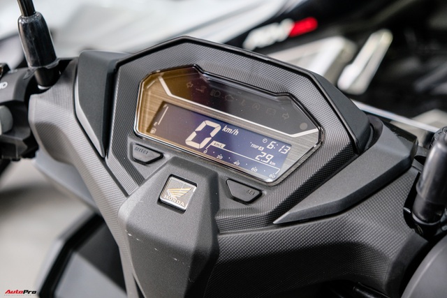 Honda Vario 2022 đầu tiên về Việt Nam: Giá hơn 70 triệu đồng, 2 phiên bản, bom tấn của thị trường xe máy nhập khẩu tư nhân - Ảnh 4. Honda Vario 2022 đầu tiên về Việt Nam: Giá hơn 70 triệu đồng, 2 phiên bản, bom tấn của thị trường xe máy nhập khẩu tư nhân - Ảnh 4.