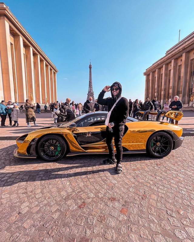 Police detain McLaren Senna inlaid with millions USD of gold on fault of owner of very cheap car - Photo 3.