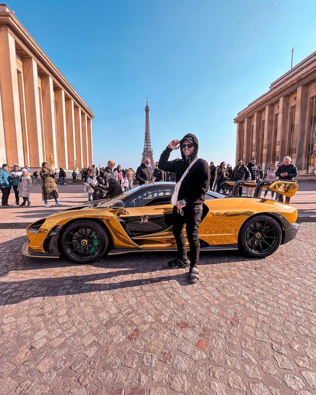 Police detain McLaren Senna inlaid with millions USD of gold on fault of owner of very cheap car - Photo 3.