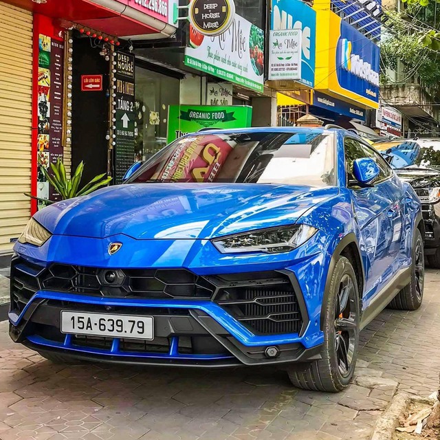 Lamborghini Urus chính hãng tại Việt Nam chào giá từ 13 tỷ đồng, tạo sức ép không nhỏ lên đơn vị nhập khẩu tư nhân - Ảnh 2.