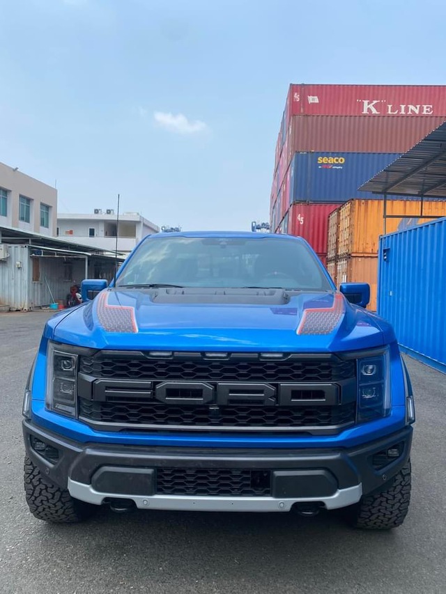 Add the 2022 Ford F-150 Raptor to Vietnam: It costs more than 5 billion VND, the detail paint color is different - Photo 1.