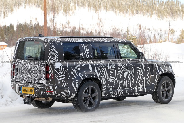 Land Rover Defender 130 returns: A true 7-seat version, which can be launched in the third quarter - Photo 3.